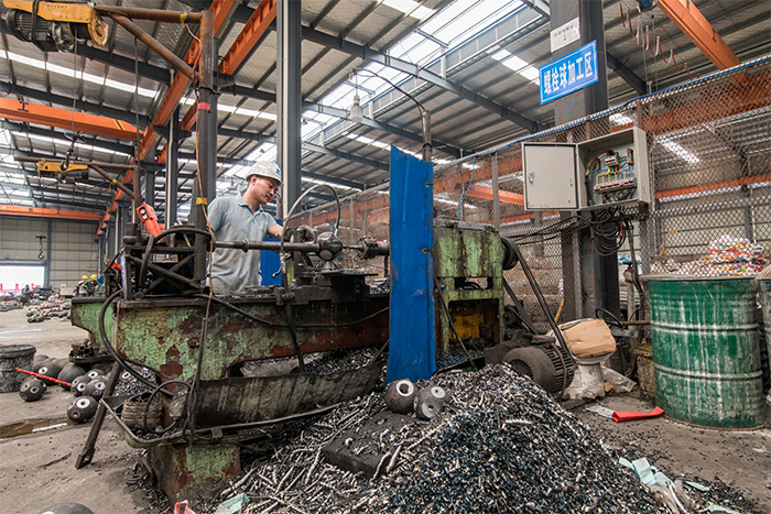 白山网架配件车间